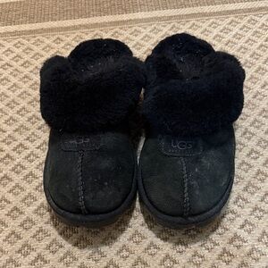 Black UGG clogs